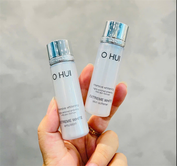 [ Tem LG ] Set Dưỡng Trắng Da Ohui Extreme White MelaToning Dark Spot Ampoule Essence (4 món)