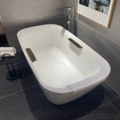 Bồn tắm đặt sàn TOTO PJY1886HPWMGE