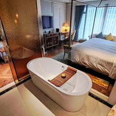 Bồn tắm đặt sàn TOTO FBYN1716CPTE gang tráng men