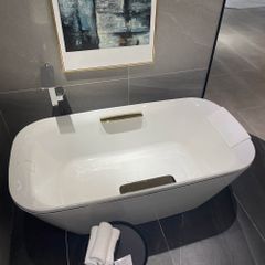 Bồn tắm đặt sàn TOTO PJY1886HPWMGE