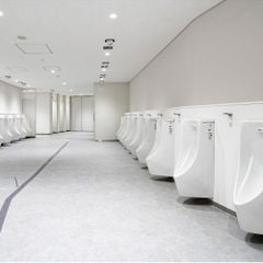 Bồn tiểu nam cảm ứng TOTO USWN902ASV