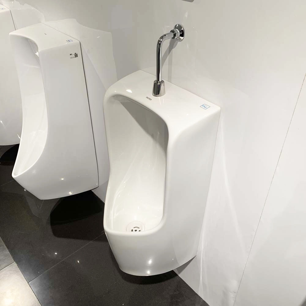 Bồn tiểu nam TOTO UT570T (Đường cấp nước phía trên)