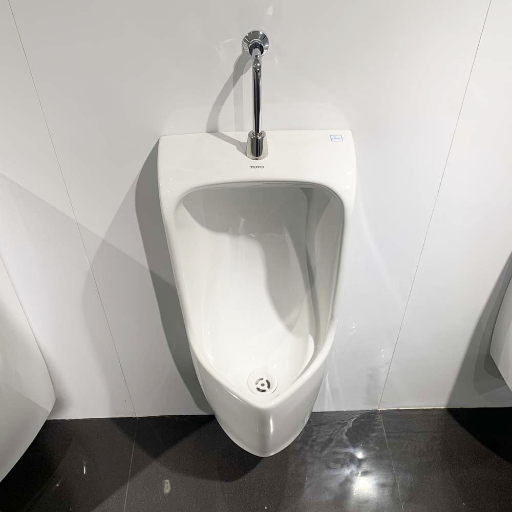 Bồn tiểu nam TOTO UT570T (Đường cấp nước phía trên)