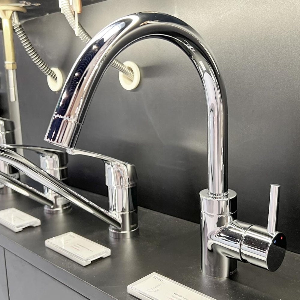 Vòi rửa bát TOTO TX605KESBR nóng lạnh