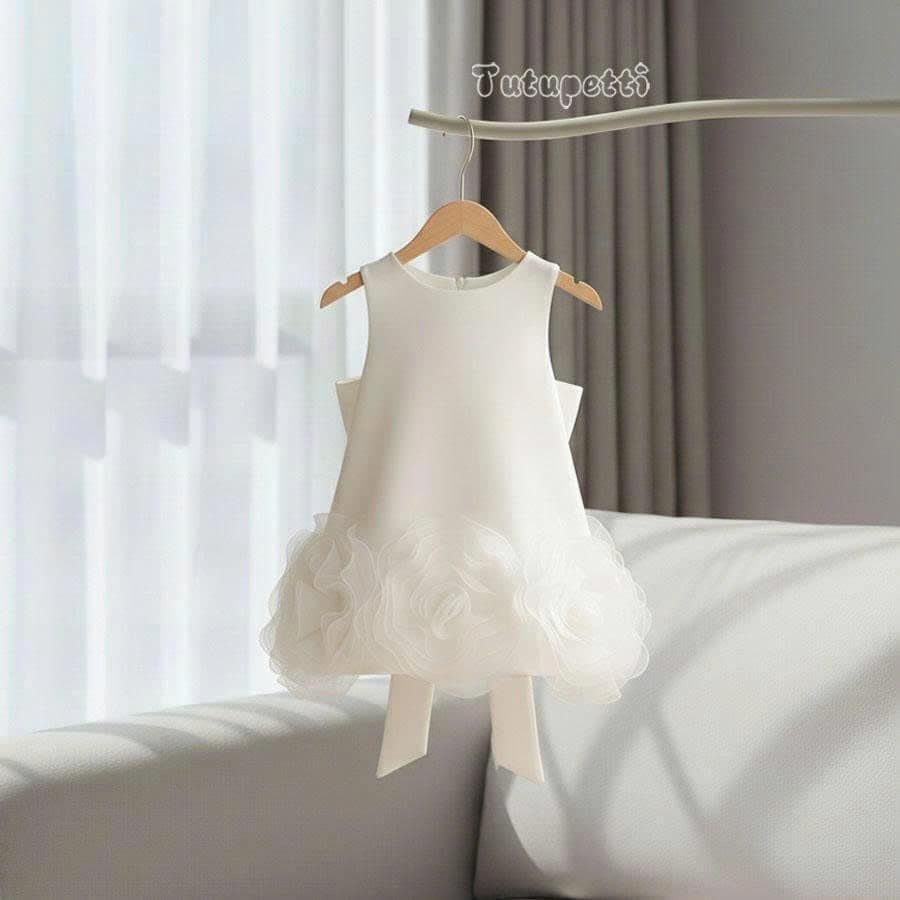  P25_228. Đầm Suông Hoa Trắng 