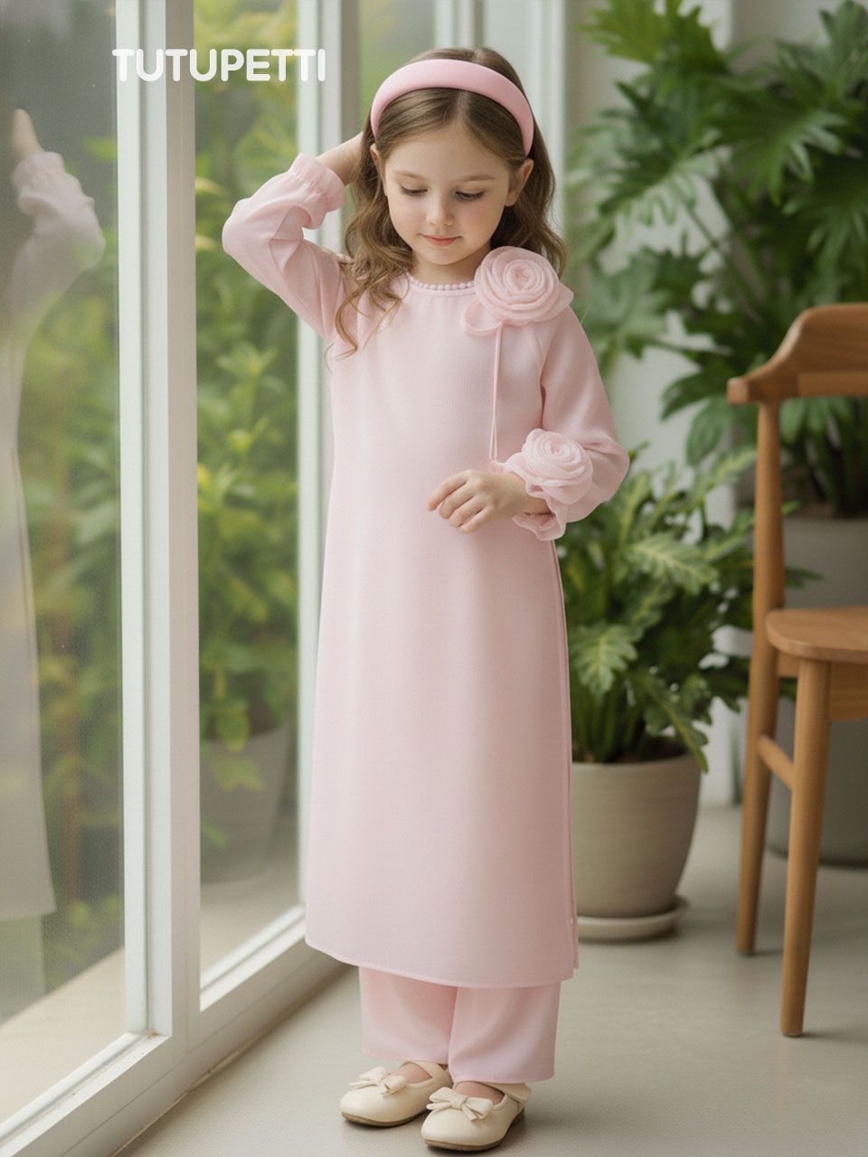  AD26_01. Áo Dài Tay Đính Hoa Hồng 