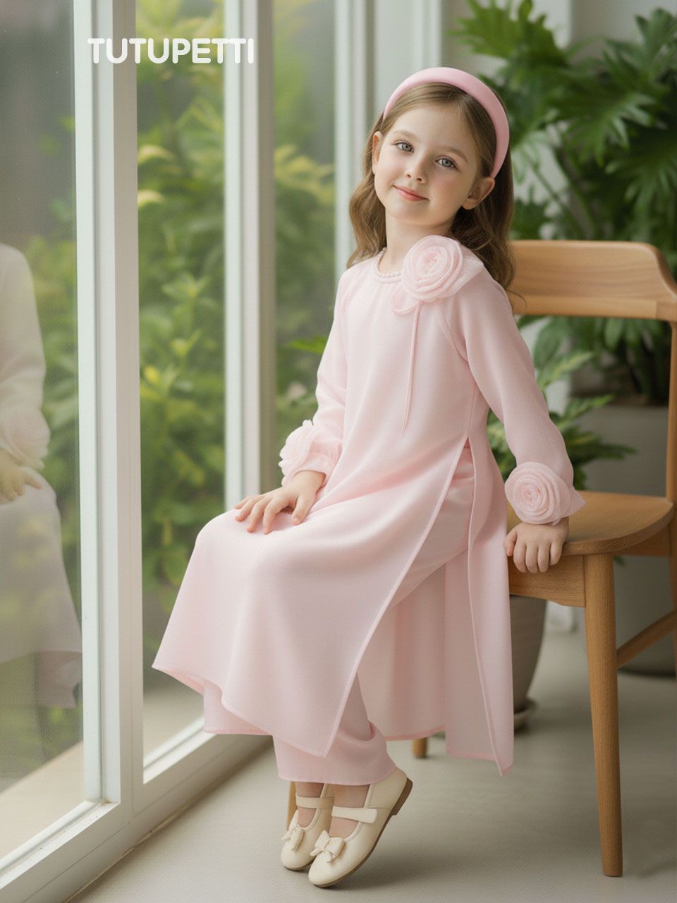  AD26_01. Áo Dài Tay Đính Hoa Hồng 