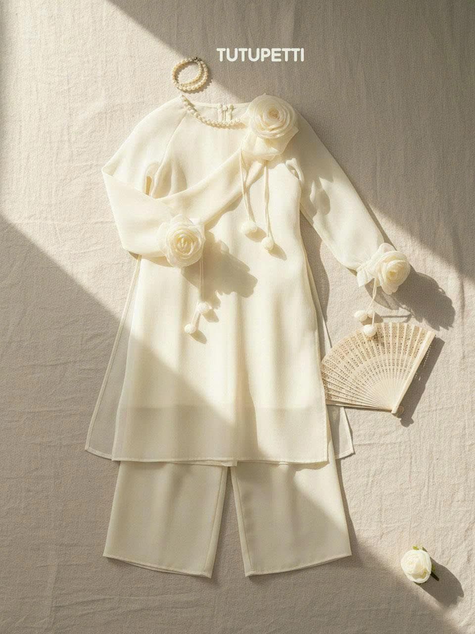  AD26_01. Áo Dài Tay Đính Hoa Kem 