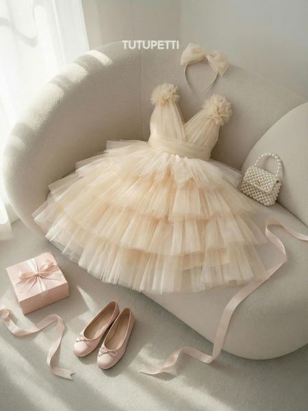  P25_269. Đầm Công Chúa Tầng Xòe Kem 