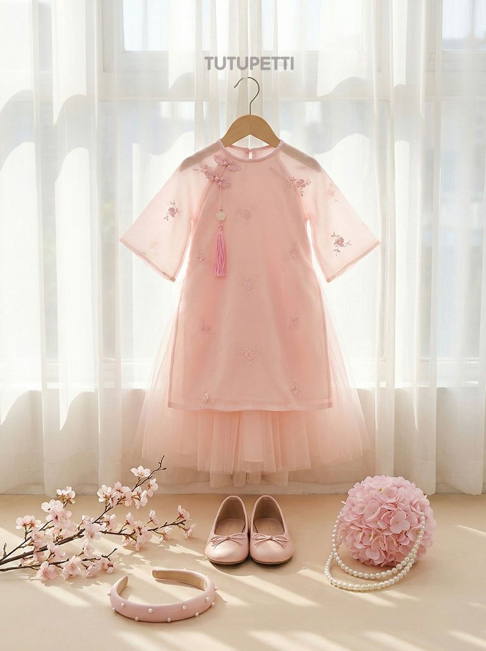  AD25_01. Áo Dài Cách Tân Thêu Hoa Hồng 