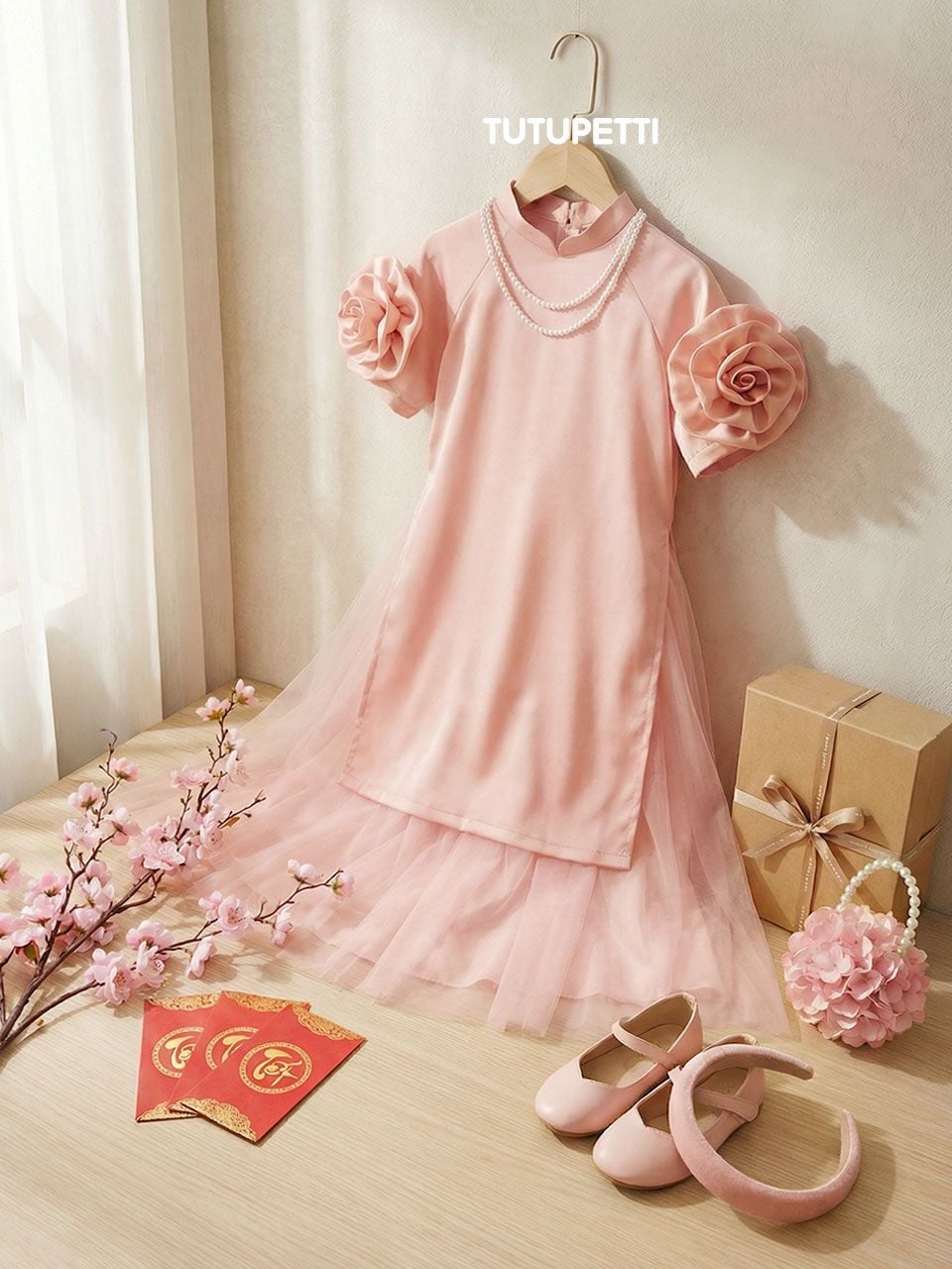  AD21_04. Áo Dài Đính Hoa Cầu Vai Hồng 