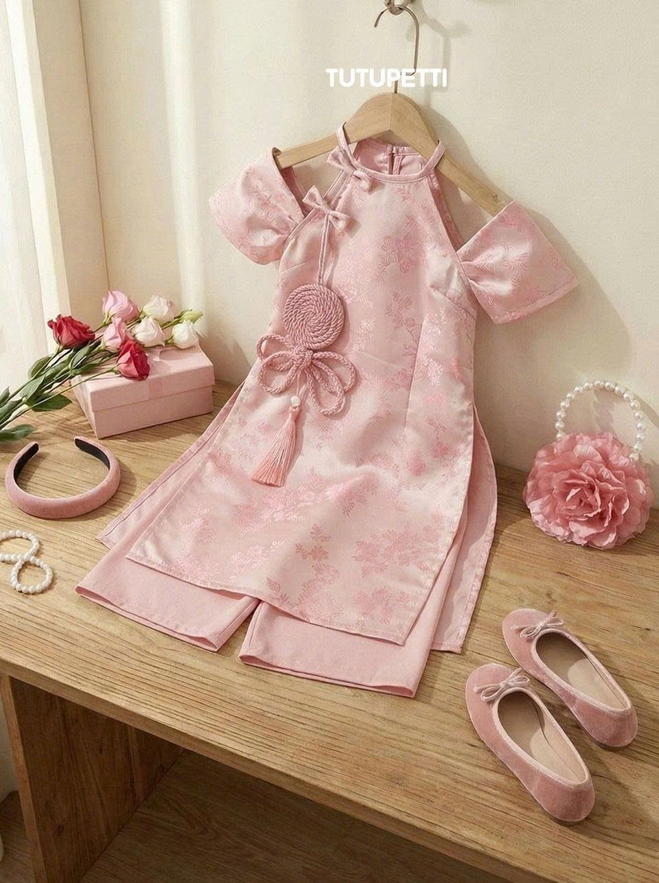  AD26_06. Áo Dài Cách Tân Lụa Yếm Hồng 