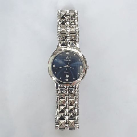 Đồng hồ đeo tay Starking  - BM0359SS17