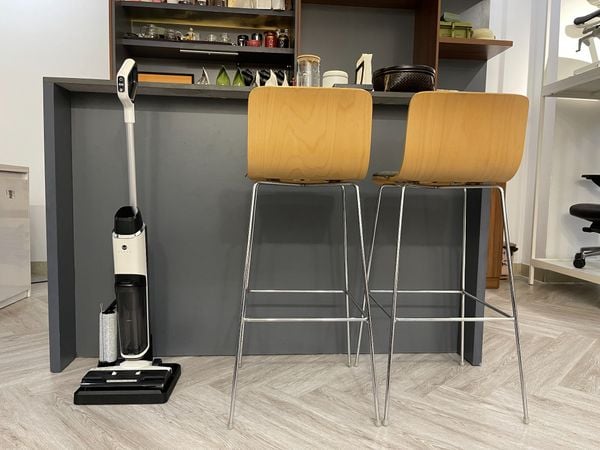 Máy lau nhà hút bụi thông minh ULTTY model SCW18 màu trắng