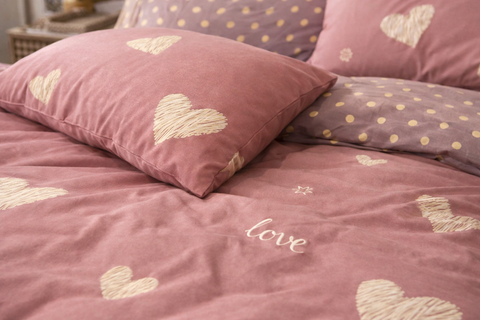 Bộ Drap & Chăn Chần Sweet Love 160x200 (5 Món)