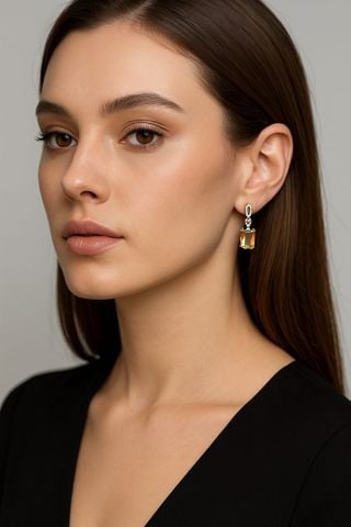 Hoa Tai Nữ Kya Jewel Pha Lê Swarovski Vuông Vàng Nhạt SE64