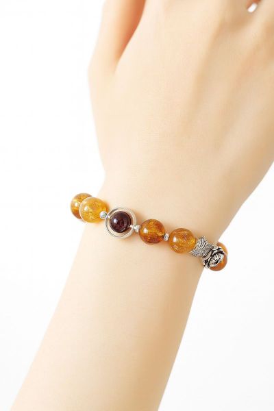 Vòng tay thạch anh tóc nâu kết hợp charm đá garnet ( charm cá & hoa sen)