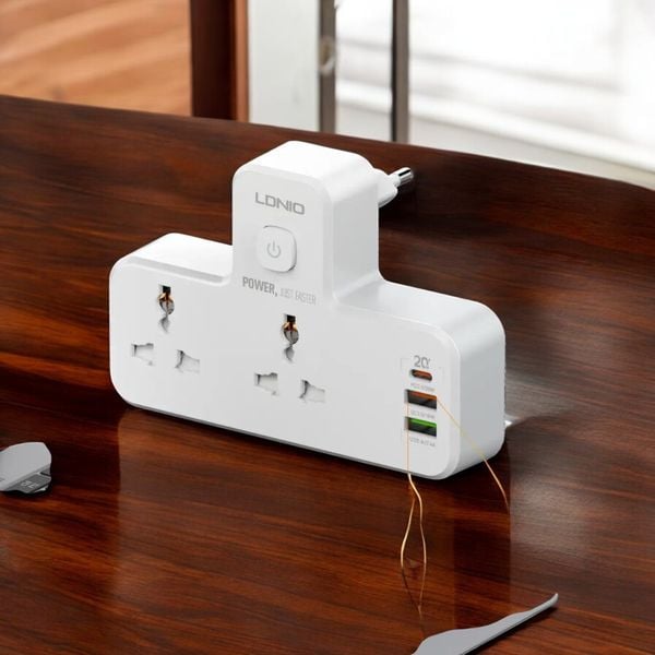 Ổ Cắm Điện Mở Rộng LDNIO SC2311 Gồm 2 Chấu 2 cổng USB-A