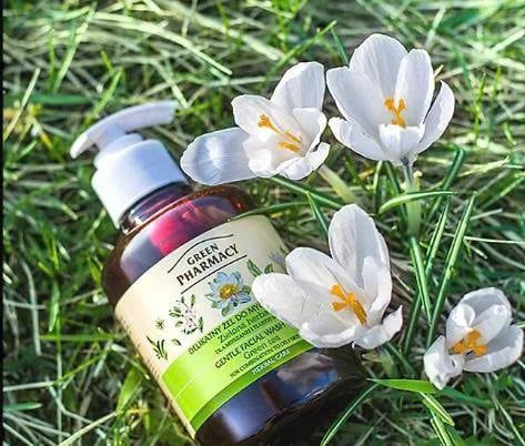 Gel rửa mặt Zelenaya Apteka chiết xuất Trà xanh và Lá bạch quả 270ml - Dành cho da thường & da dầu