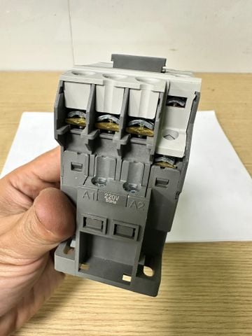 Khởi động từ 220v 22A - Mitsubishi, FUJI Nhật Bản, LS Hàn Quốc - Máy UD25, UD32, B16, B25 (S)