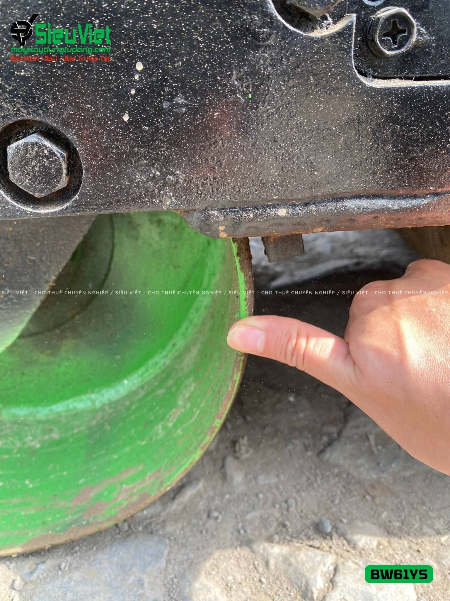Xe lu rung dắt tay 580Kg Bomag BW61YS Nhật Bản (N61228042)