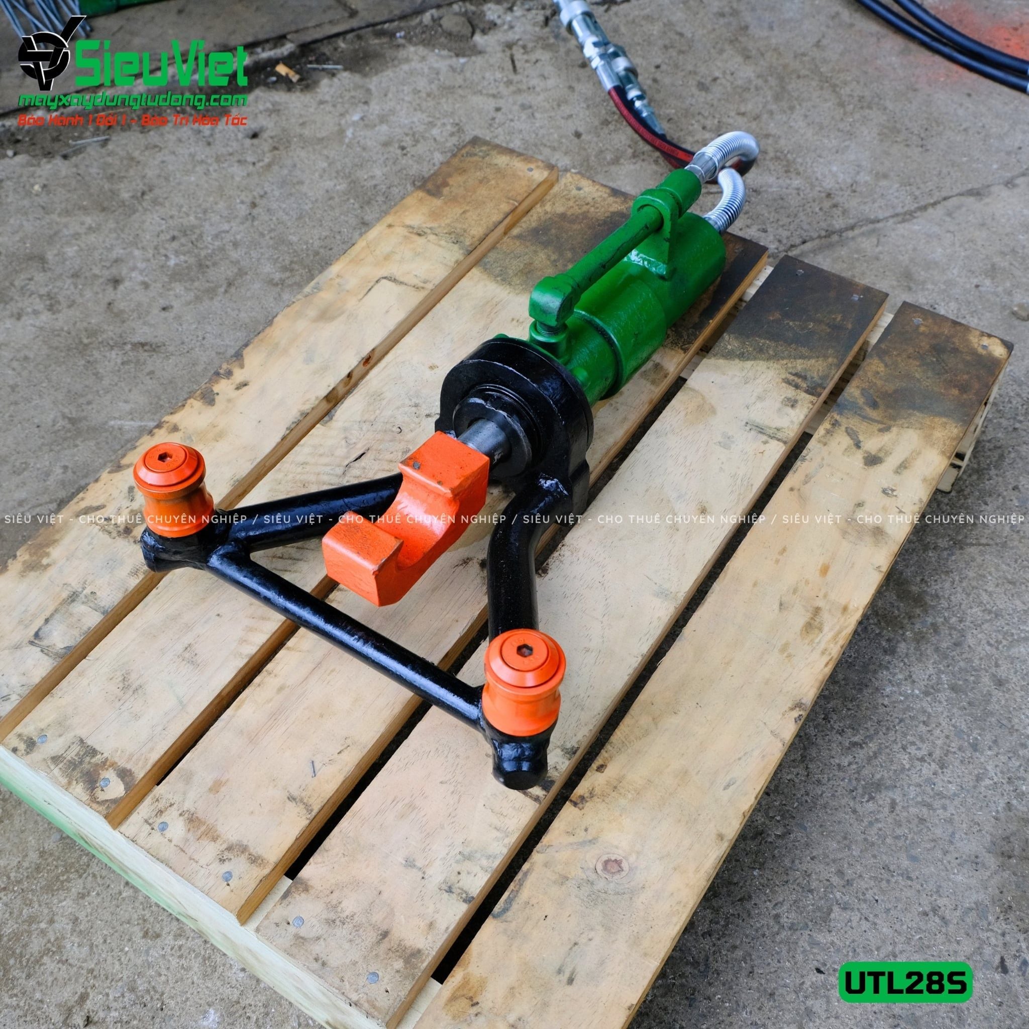 (Cũ) Máy uốn, sửa sắt cầm tay phi 25 UTL28S - Điện 220V, Dân dụng