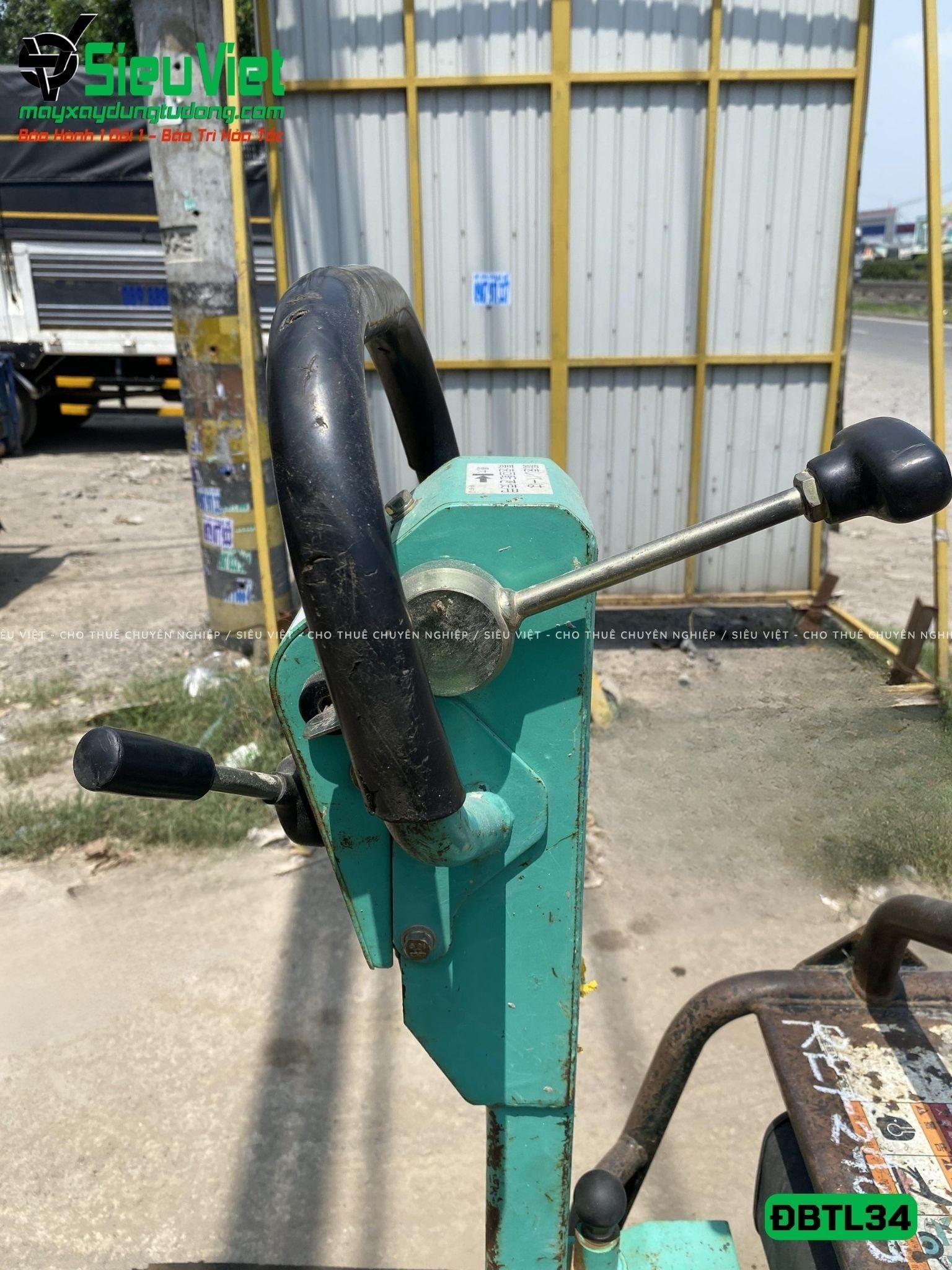 Cũ, Loại 2 - Máy đầm bàn thuỷ lực DBTL34 300-400Kg - Dầu Diesel