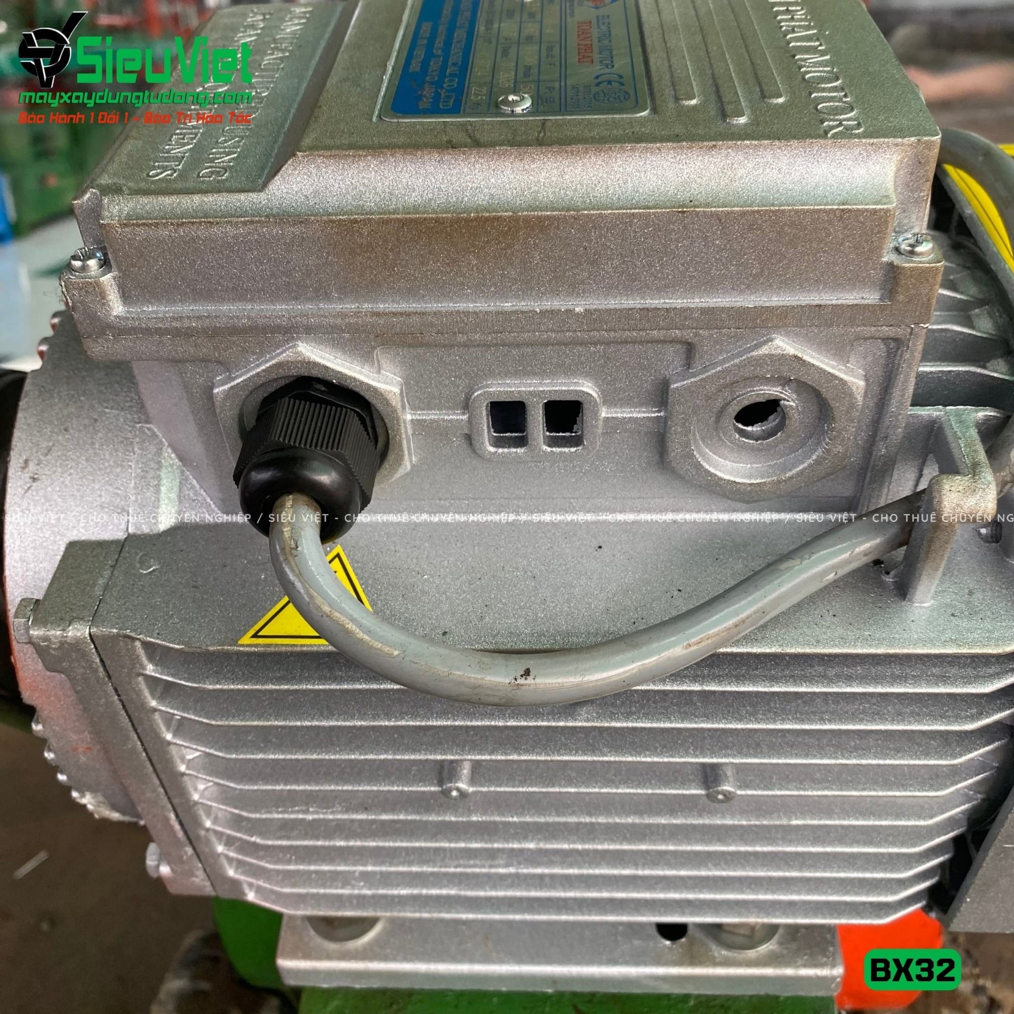 (Cũ) Máy cắt sắt bánh xe phi 32 BX32 Hàn Quốc - Điện 220v, 1 Pha