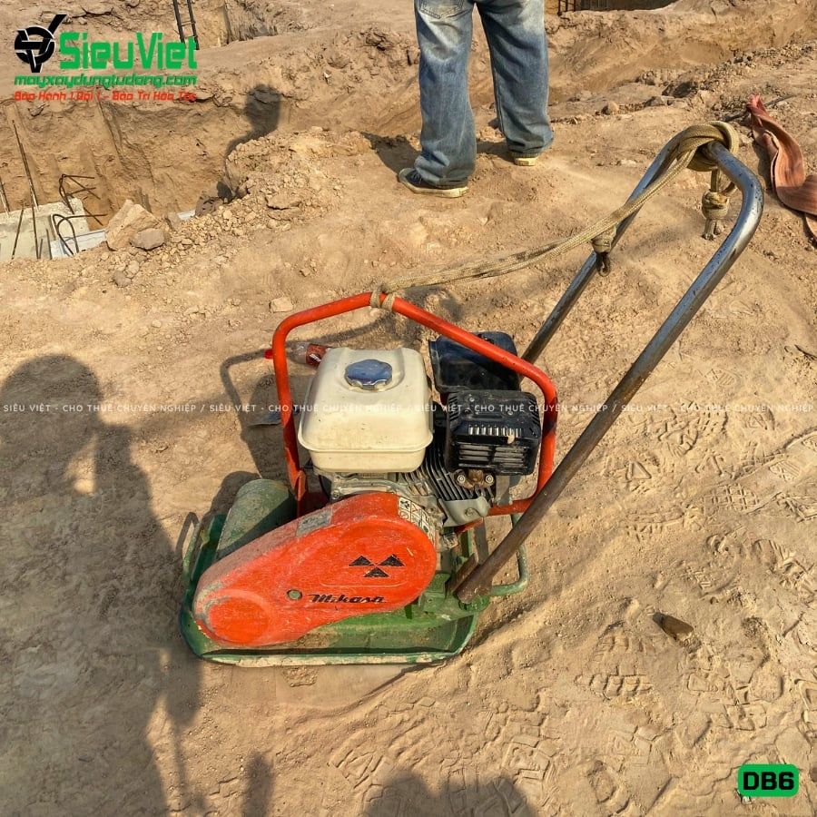 Thuê Ngày Máy đầm bàn DB6 50-70Kg (Xăng)