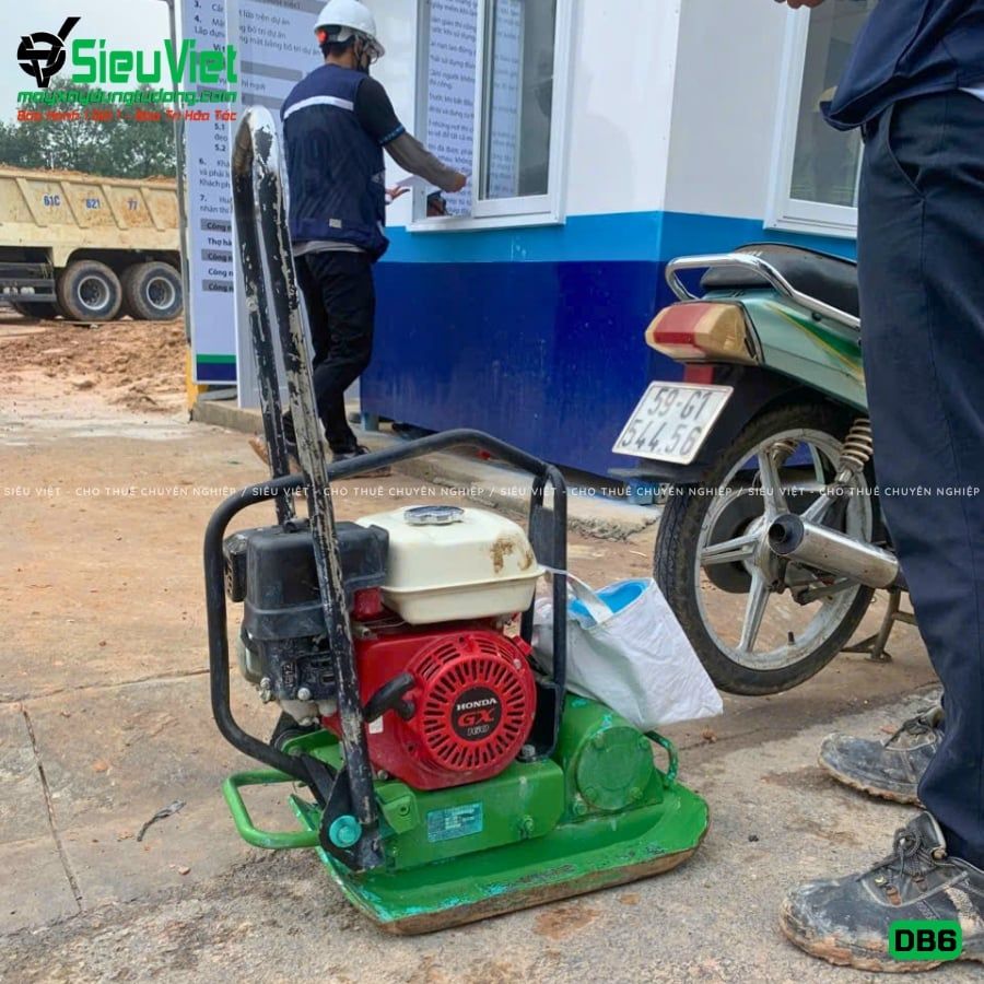 Thuê Ngày Máy đầm bàn DB6 50-70Kg (Xăng)