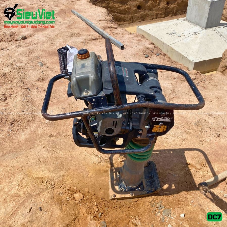 Thuê Ngày Máy đầm cóc DC7 70-80kg (Xăng)