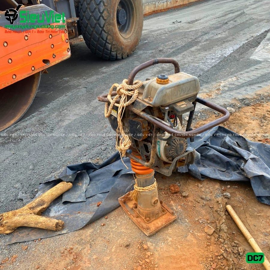 Thuê Ngày Máy đầm cóc DC7 70-80kg (Xăng)