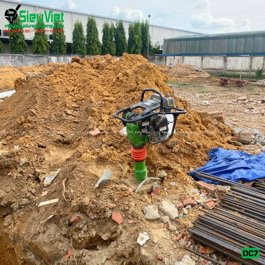 Thuê Tháng Máy đầm cóc DC7 70-80kg (Xăng)