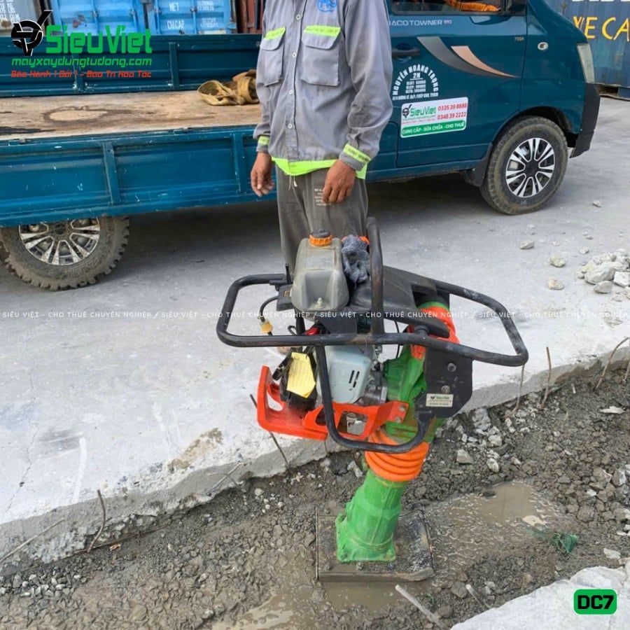 Thuê Tháng Máy đầm cóc DC7 70-80kg (Xăng)