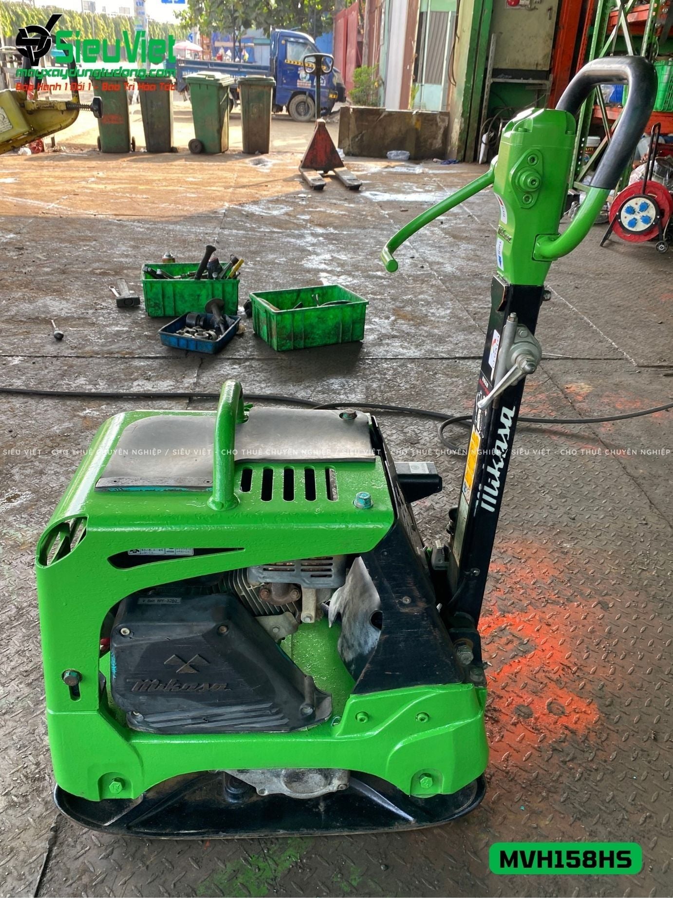 Thuê Ngày Máy đầm bàn thuỷ lực DBTL12 100-250kg (Xăng)