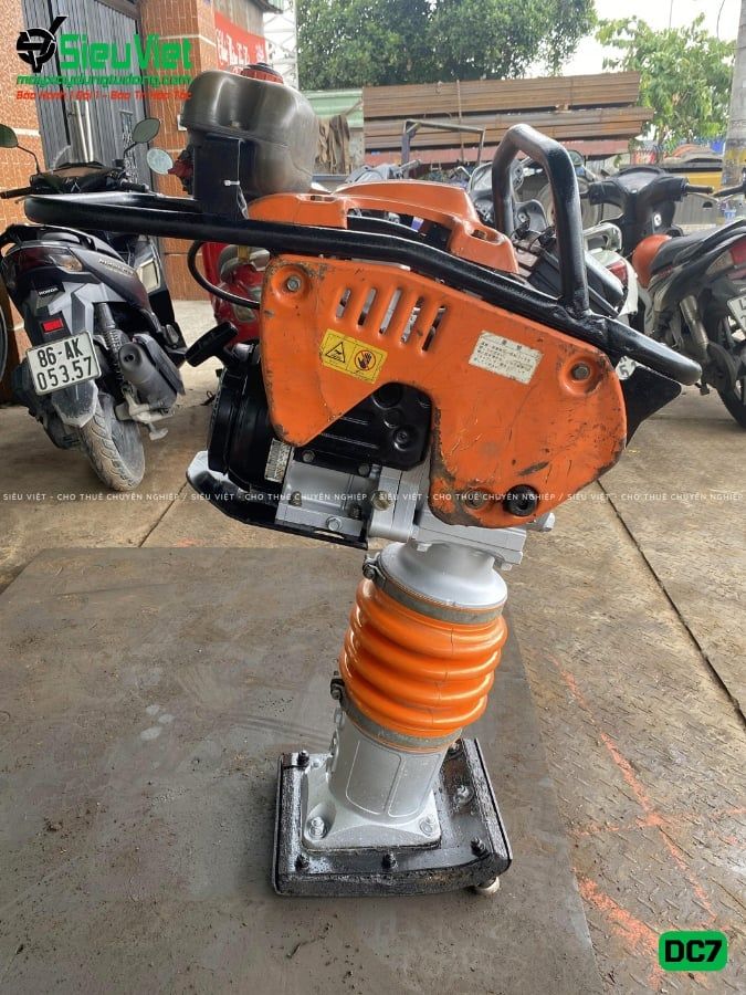 Thuê Ngày Máy đầm cóc DC7 70-80kg (Xăng)