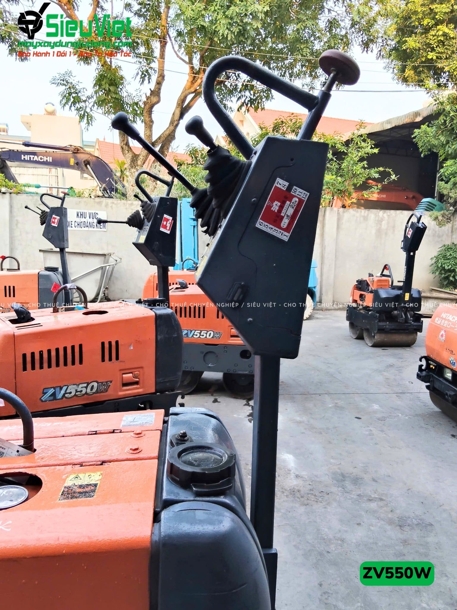 Xe lu rung dắt tay 620Kg Hitachi ZV550W Nhật Bản (11217)