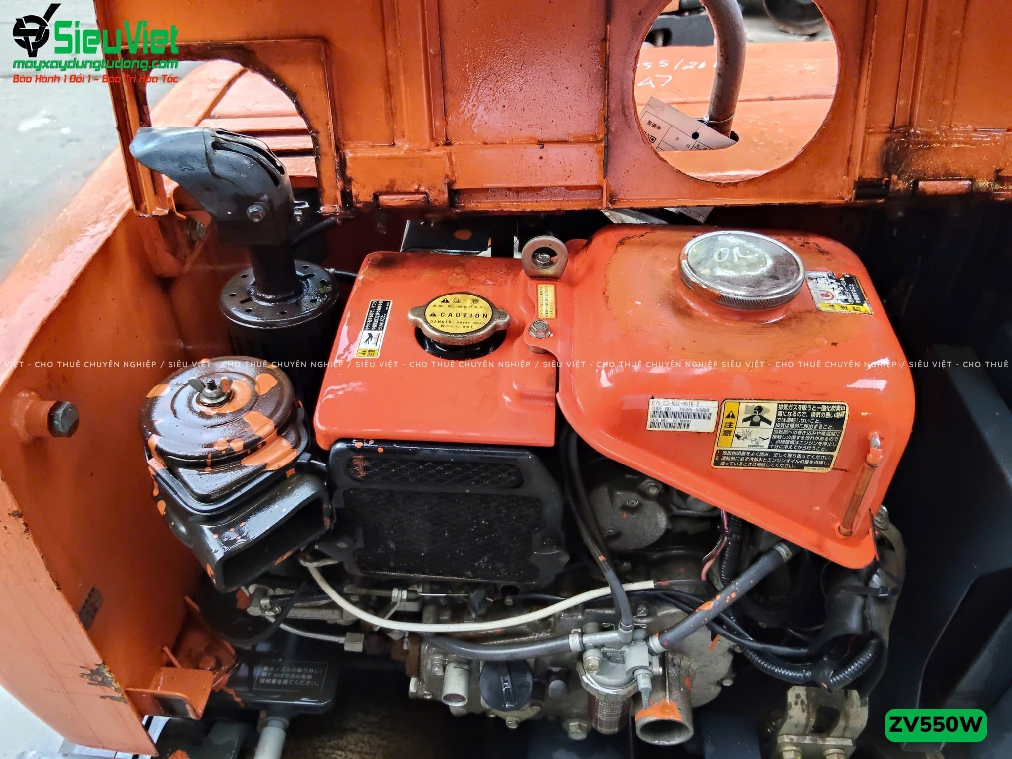 Xe lu rung dắt tay 620Kg Hitachi ZV550W Nhật Bản (11217)