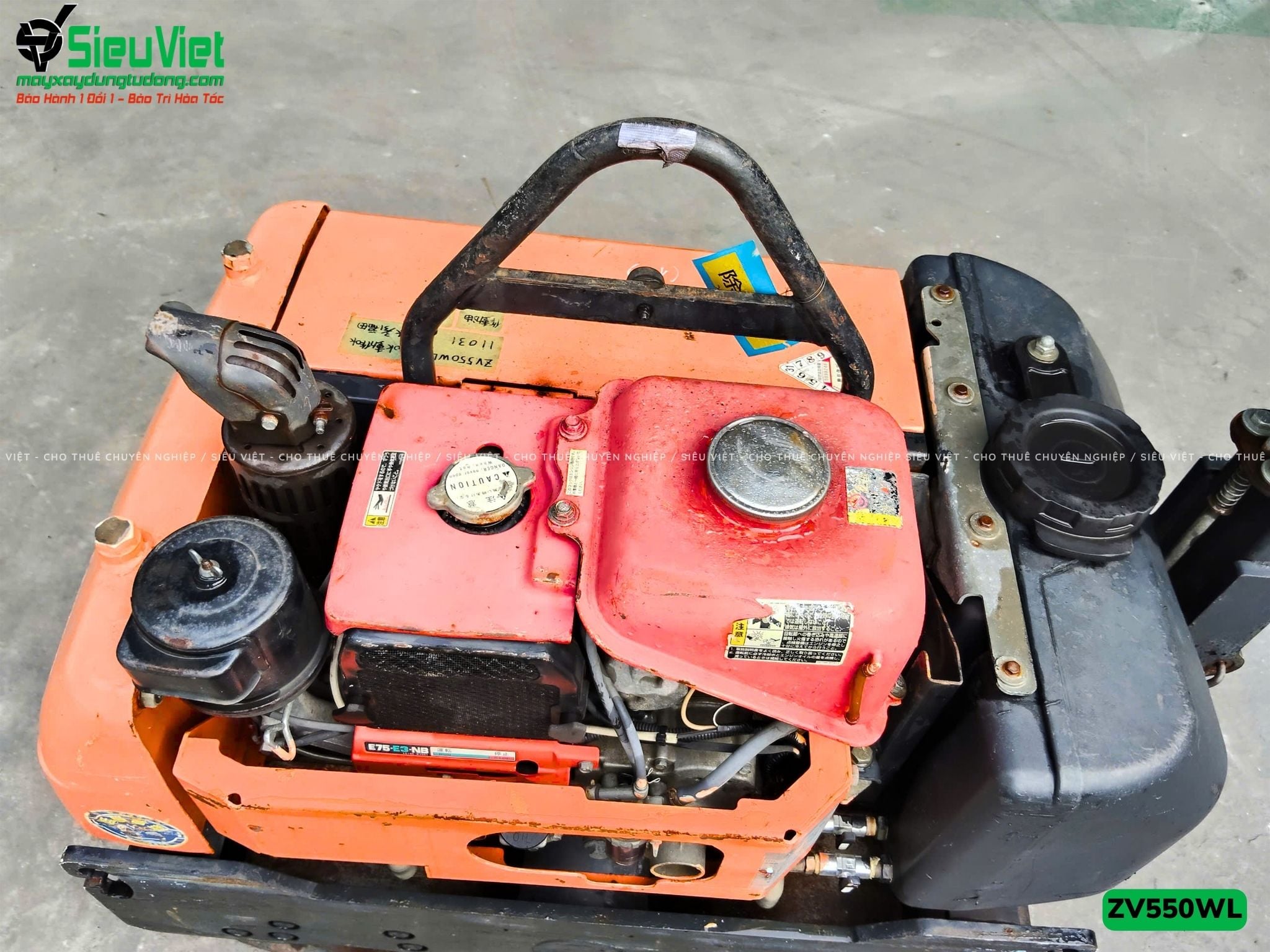 Xe lu rung dắt tay 600Kg Hitachi ZV550WL Nhật Bản (11031)