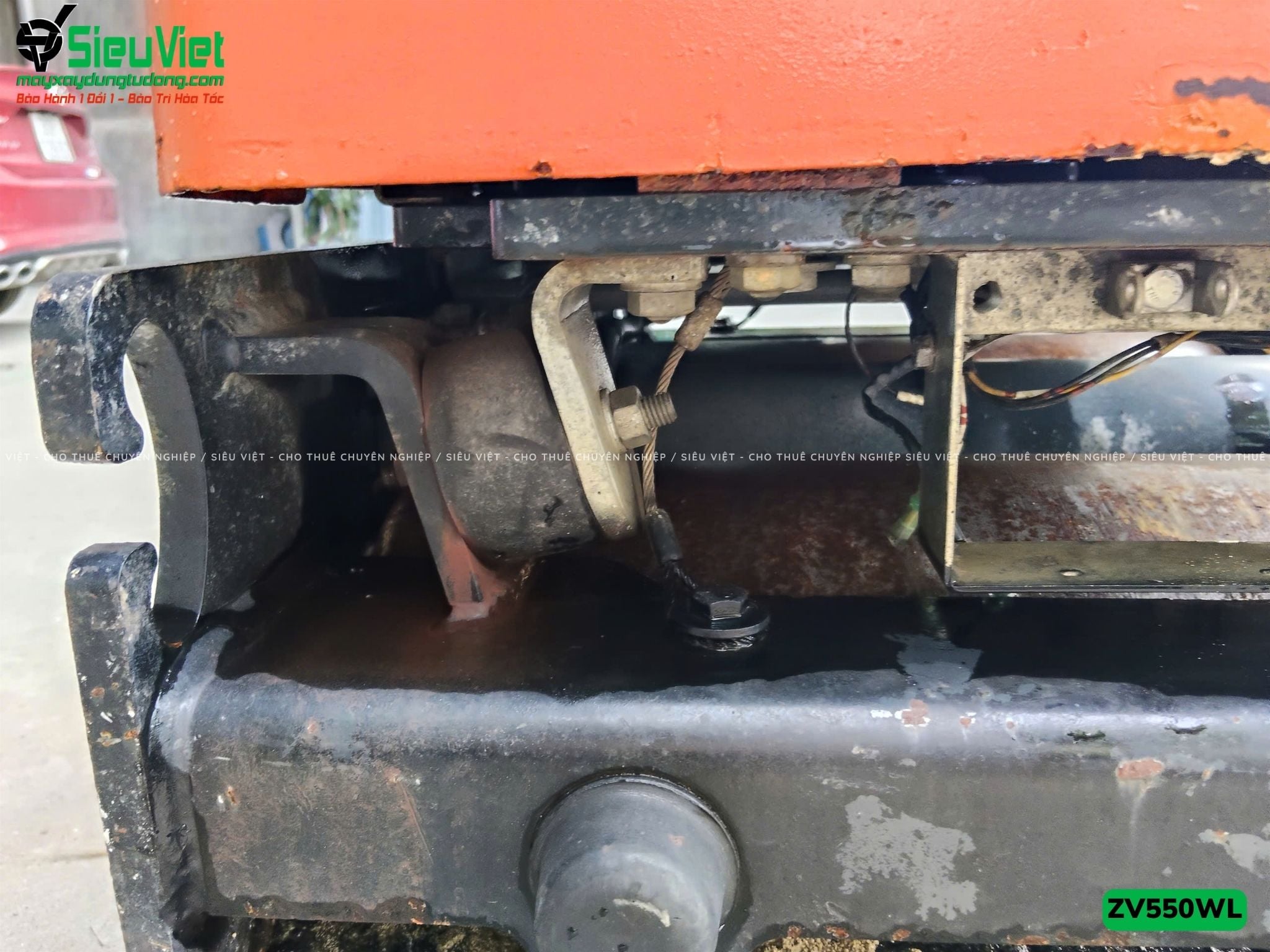 Xe lu rung dắt tay 600Kg Hitachi ZV550WL Nhật Bản (11031)