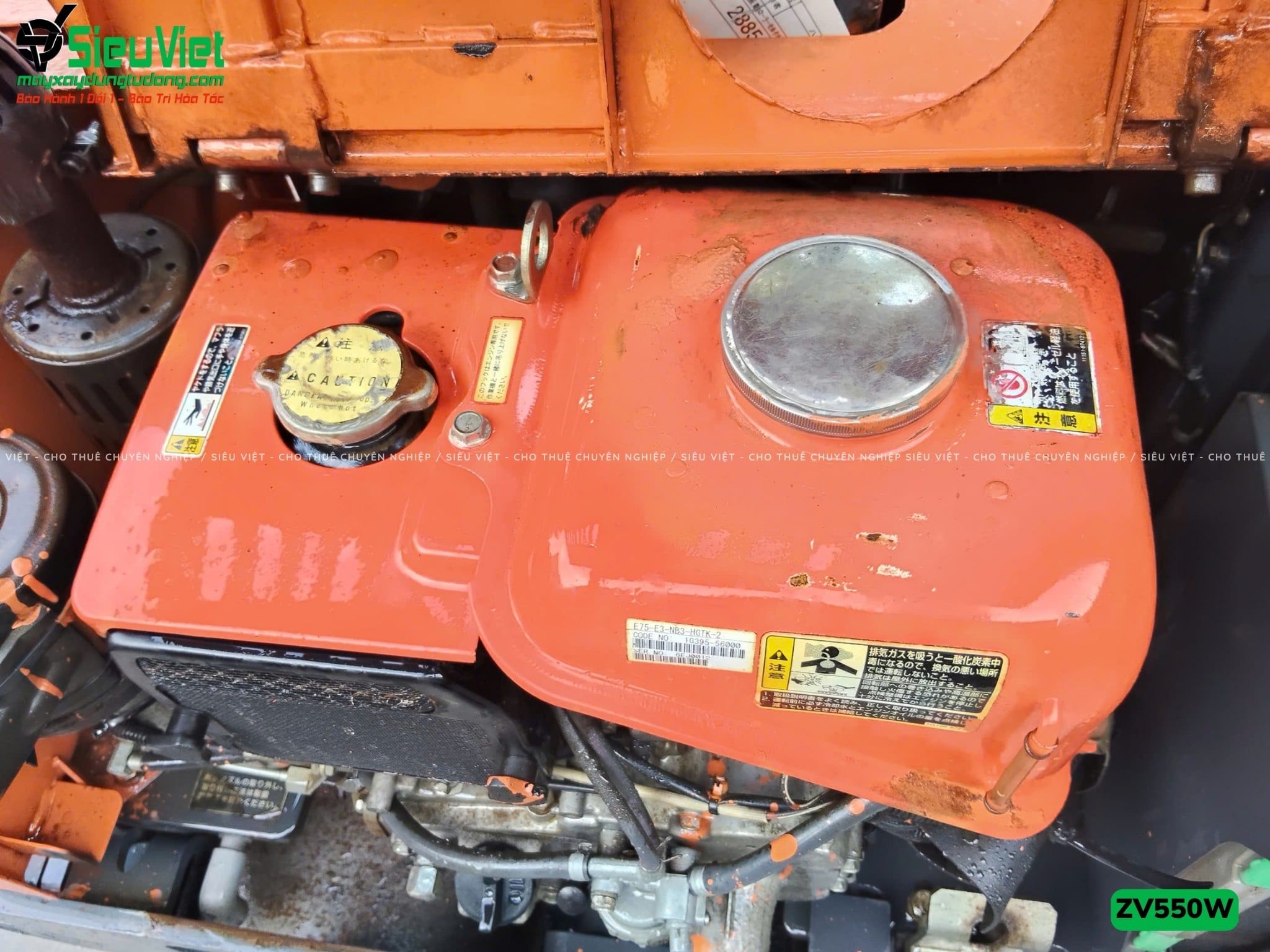 Xe lu rung dắt tay 620Kg Hitachi ZV550W Nhật Bản (11220)