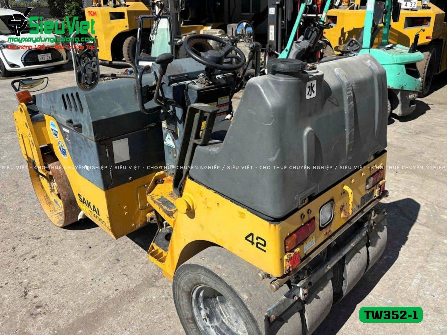 Xe lu rung nhỏ 2.5 tấn Sakai TW352-1 Nhật Bản (20156)