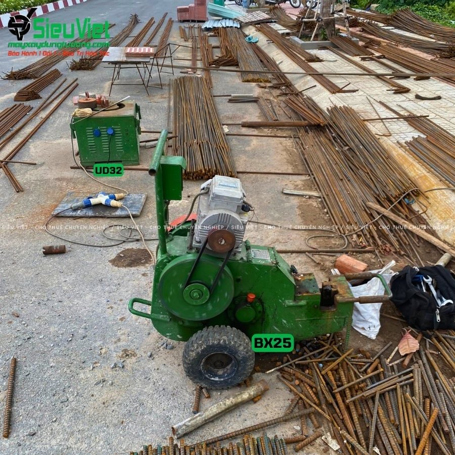 Thuê Ngày Máy cắt sắt phi 10-28 BX22, BX25, BX28 - Điện 220V, Dân dụng