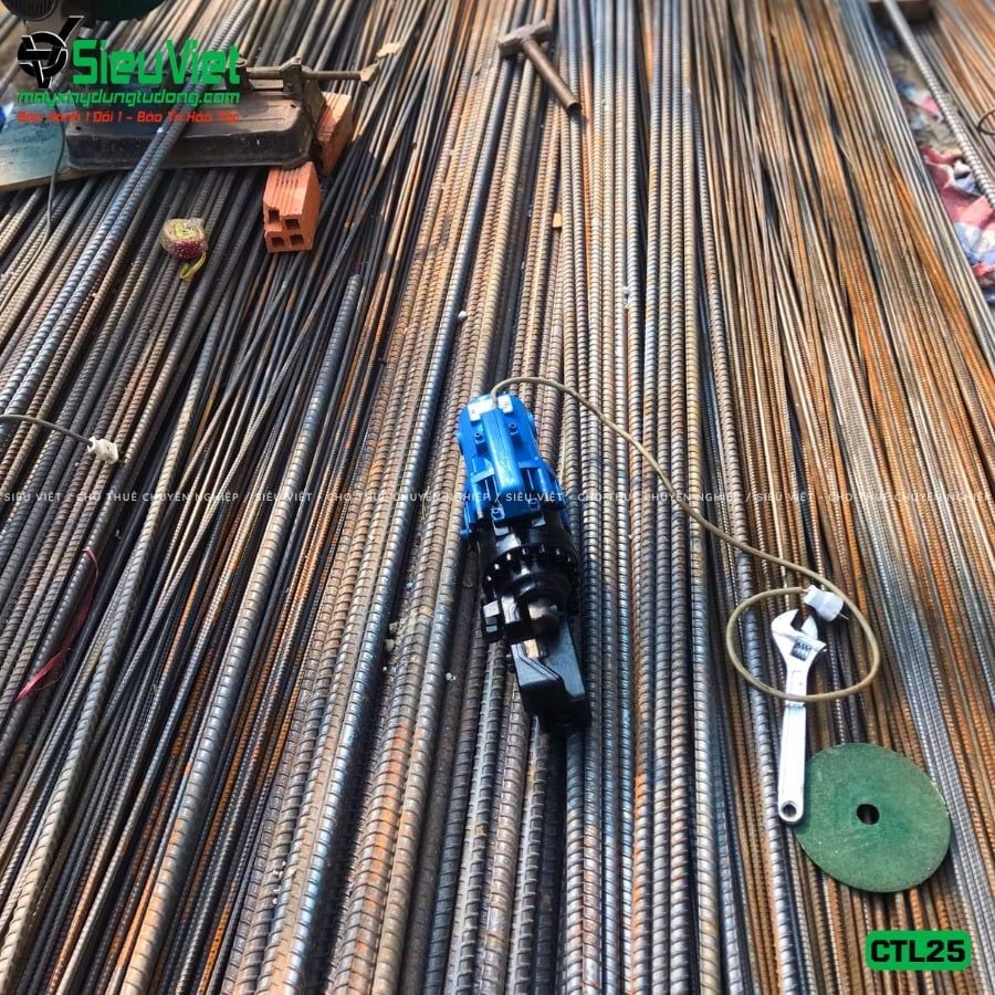 Thuê Tháng Máy cắt sắt cầm tay phi 10-25 CTL25 - Điện 220V, Dân dụng
