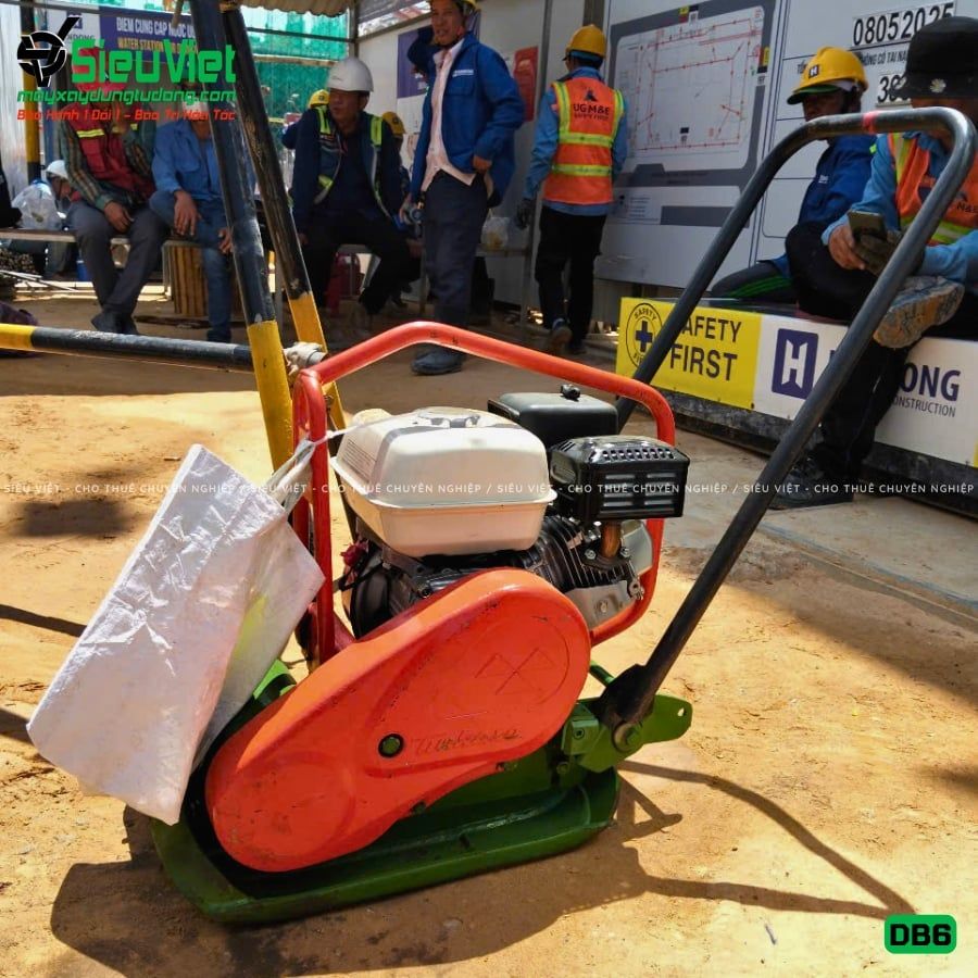 Thuê Tháng Máy đầm bàn DB6 50-70Kg (Xăng)