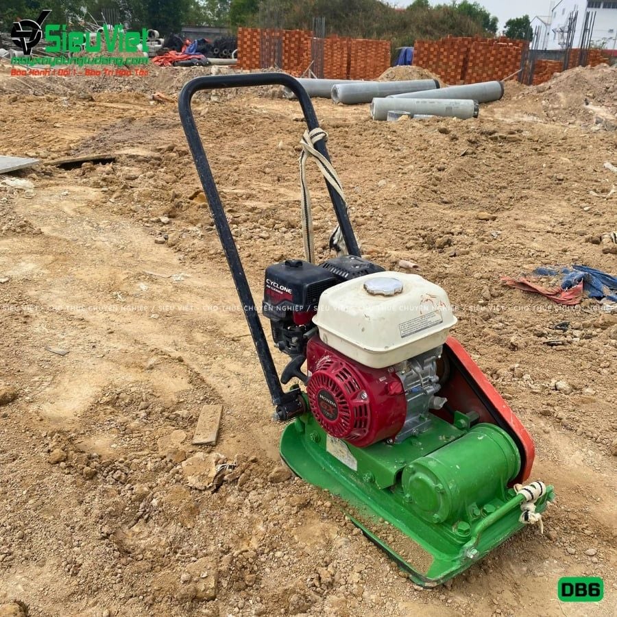 Thuê Tháng Máy đầm bàn DB6 50-70Kg (Xăng)
