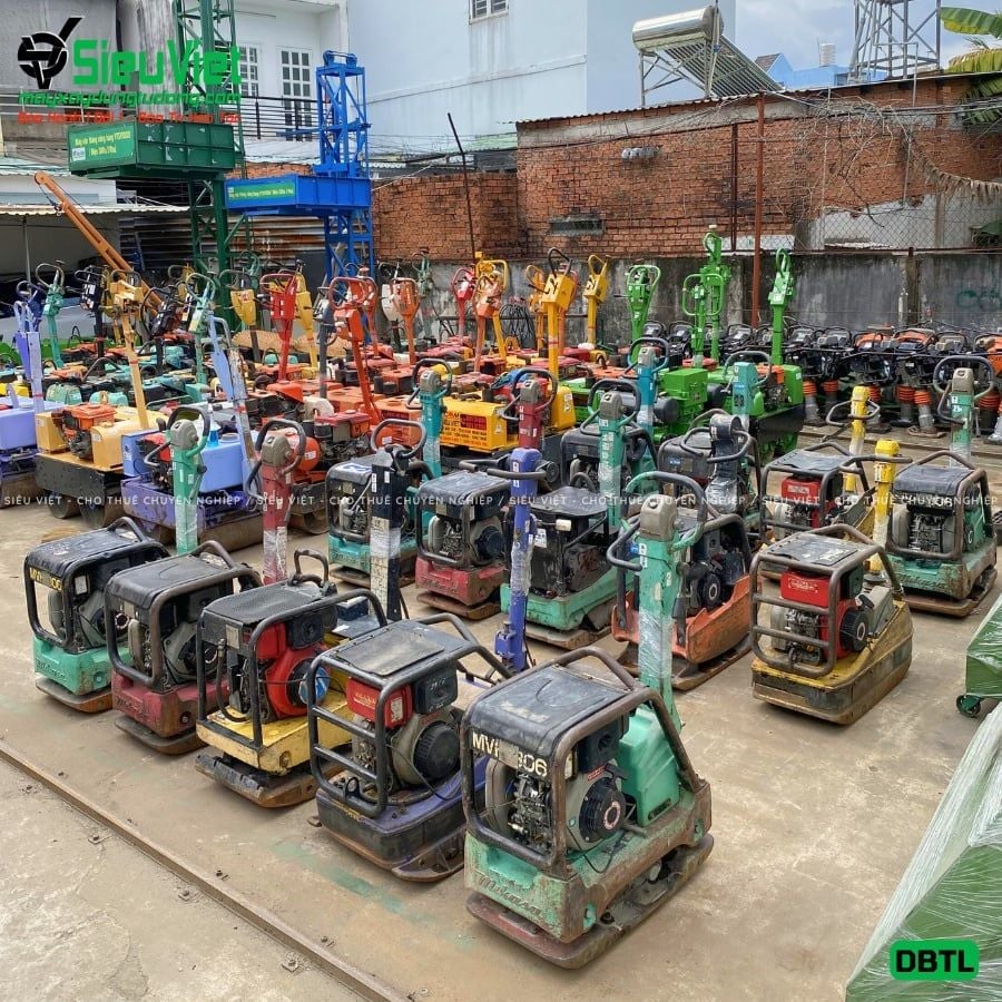 Thuê Ngày Máy đầm bàn thuỷ lực DBTL34 300-400Kg (Dầu Diesel)
