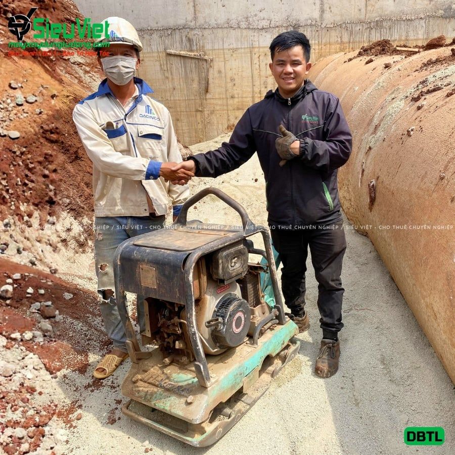 Thuê Ngày Máy đầm bàn thuỷ lực DBTL34 300-400Kg (Dầu Diesel)