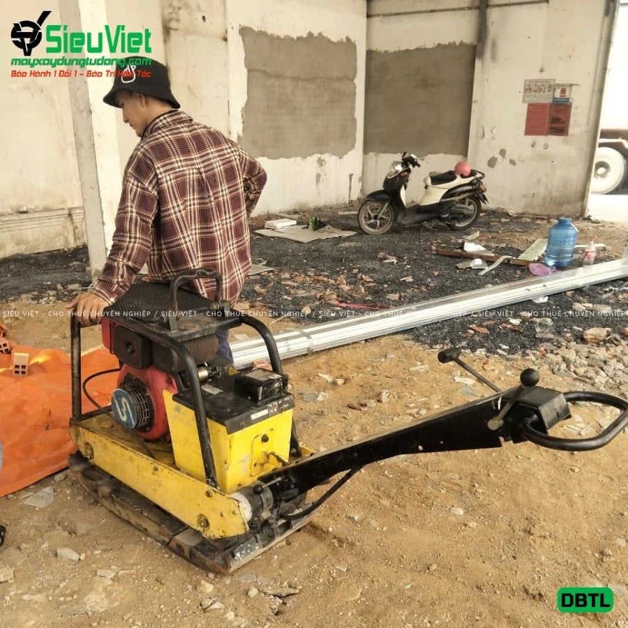 Thuê Tháng Máy đầm bàn thuỷ lực DBTL34 300-400Kg (Dầu Diesel)