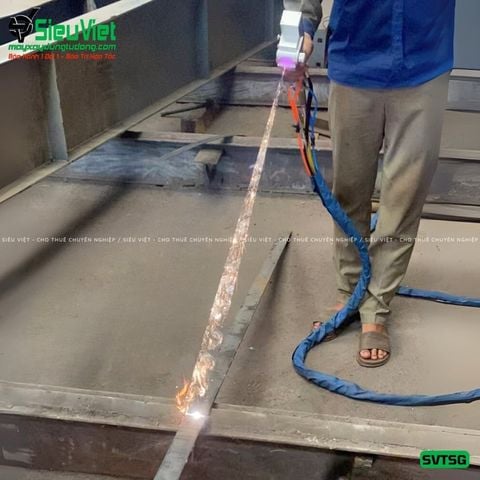 Thuê Ngày Máy laser tẩy gỉ sắt SVTGS - Công suất 1500-3000W